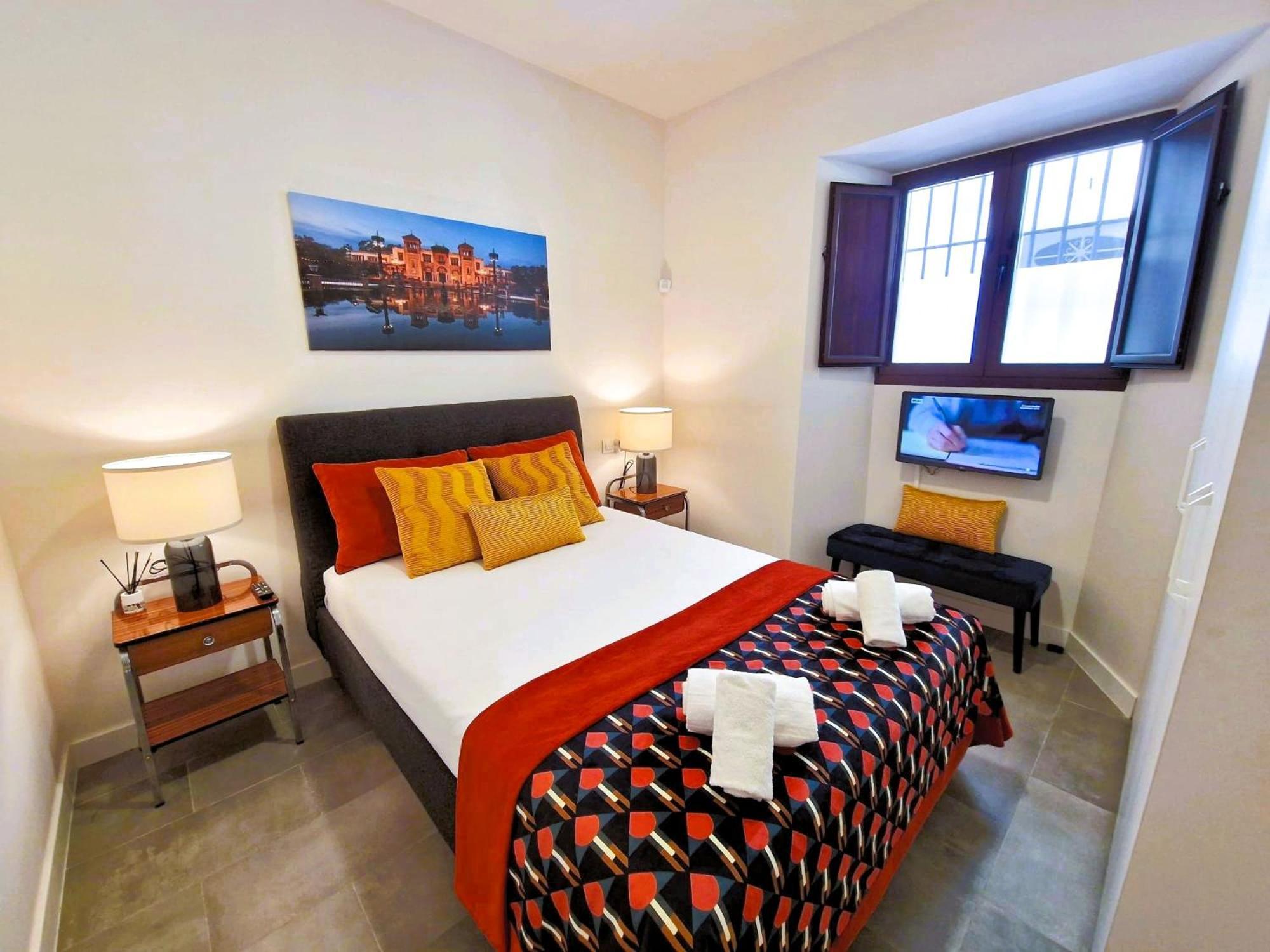 Alohamundi Allure Apartments Севиля Екстериор снимка
